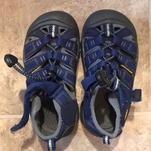 Toddler keen sandals